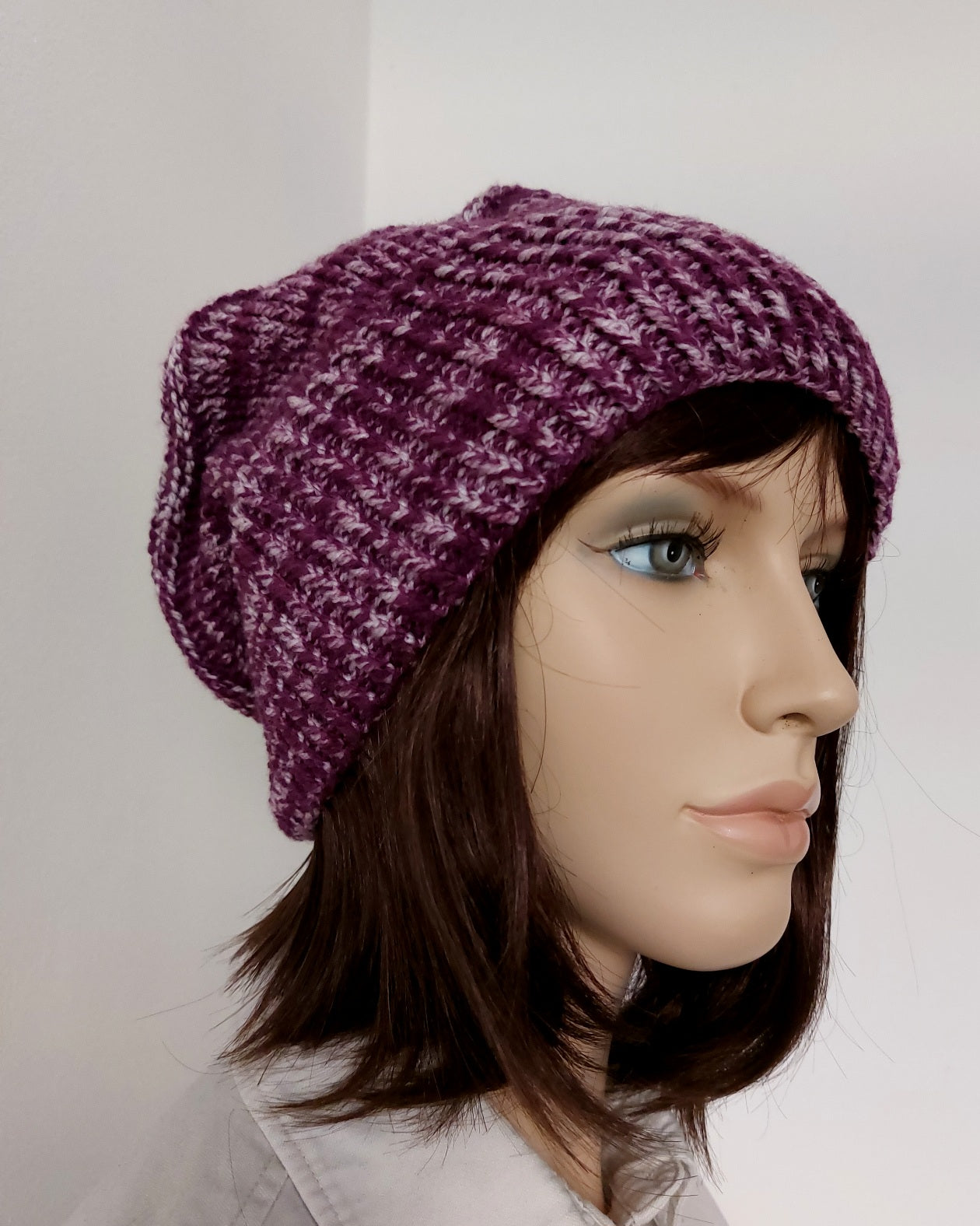 Čepice zimní, žíhaná - fialová,bílá